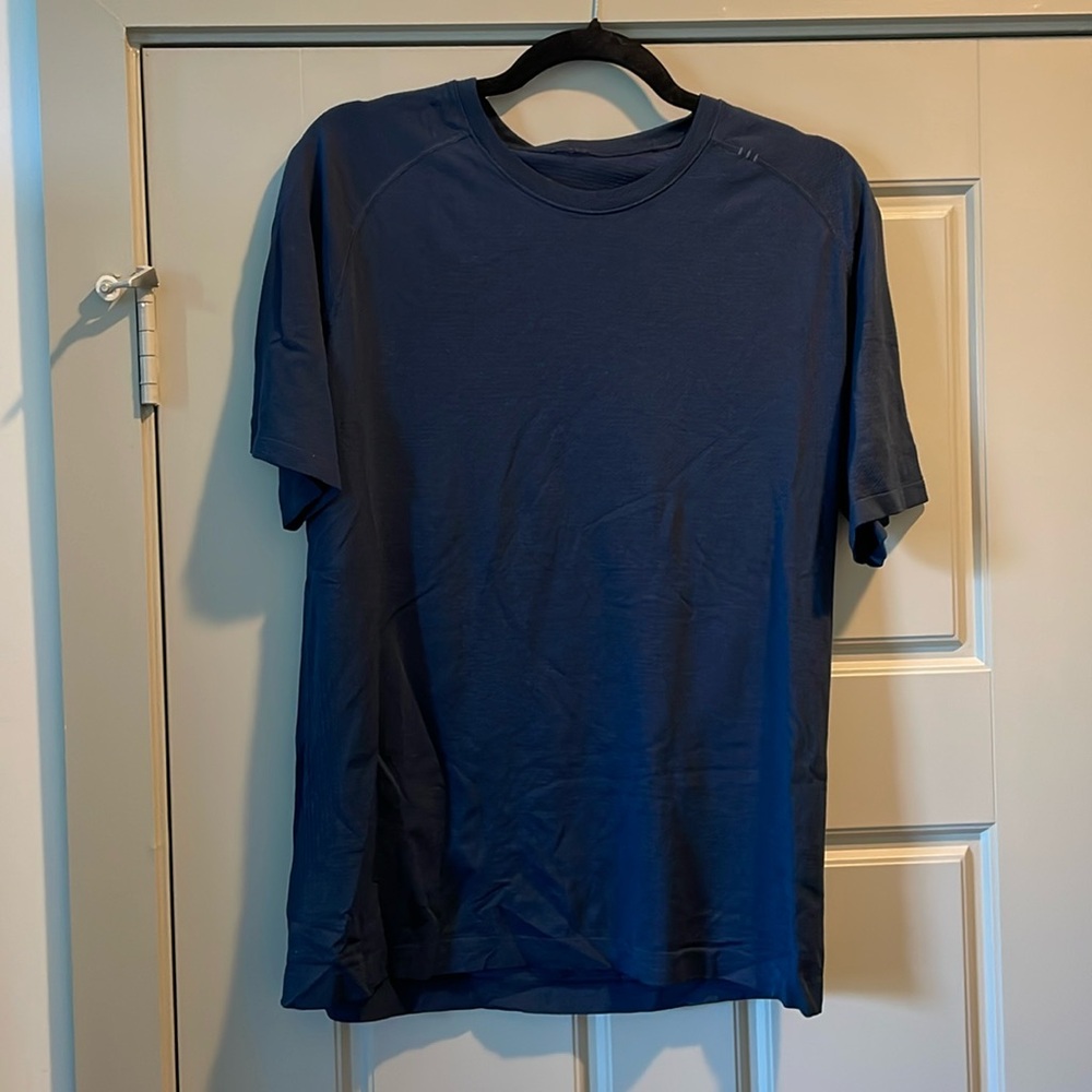 lululemon Metal Vent 2.0 short sleeve